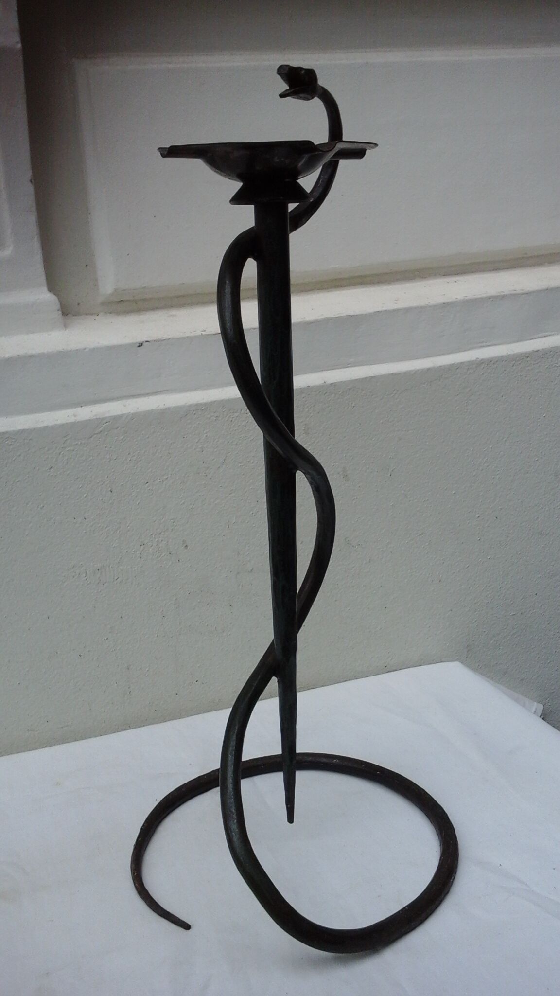 Vintage metal snake ashtray