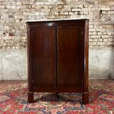 Mahogany neck style transition nineteenth century