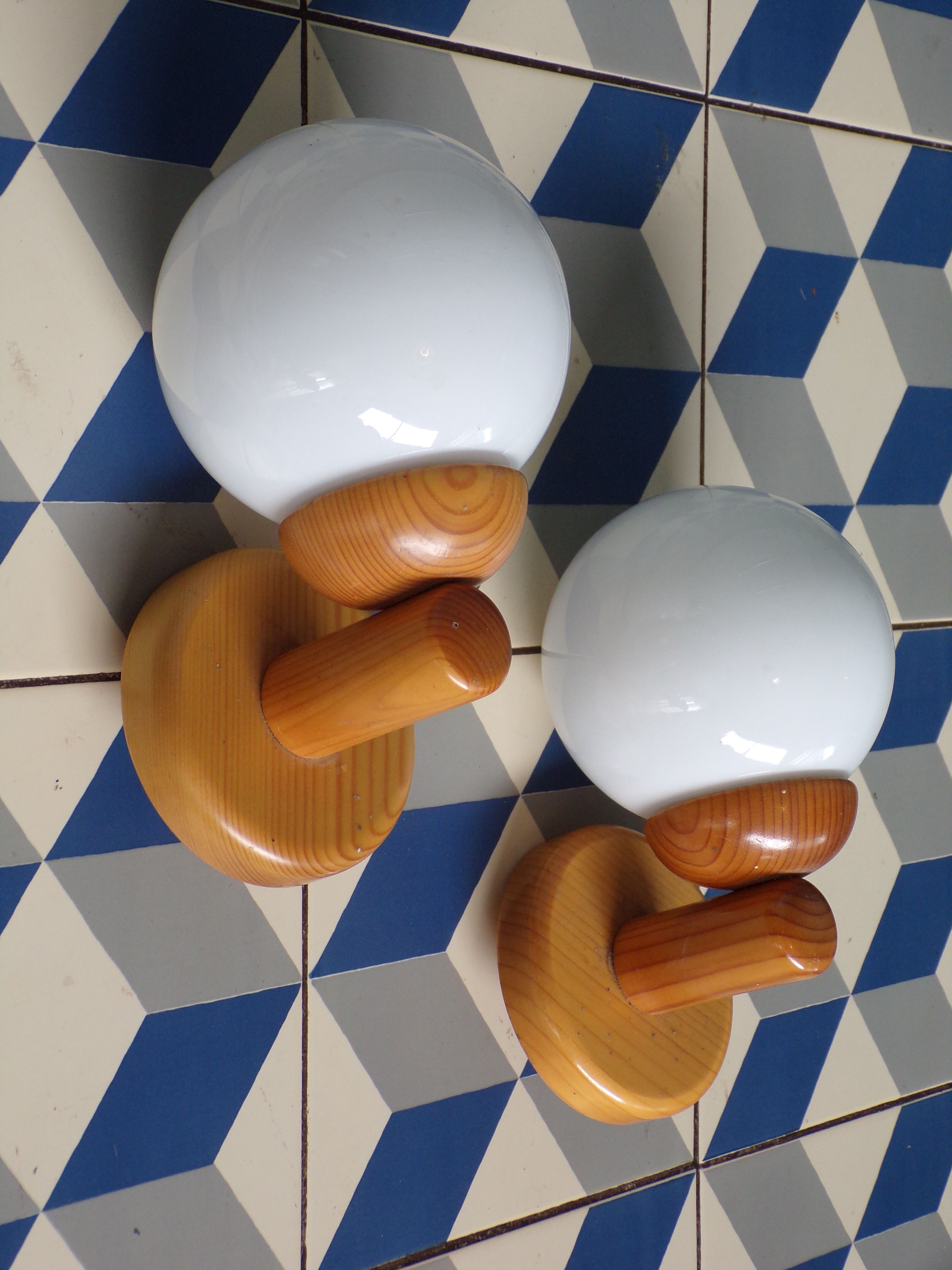 Pair of pine scndivave sconces