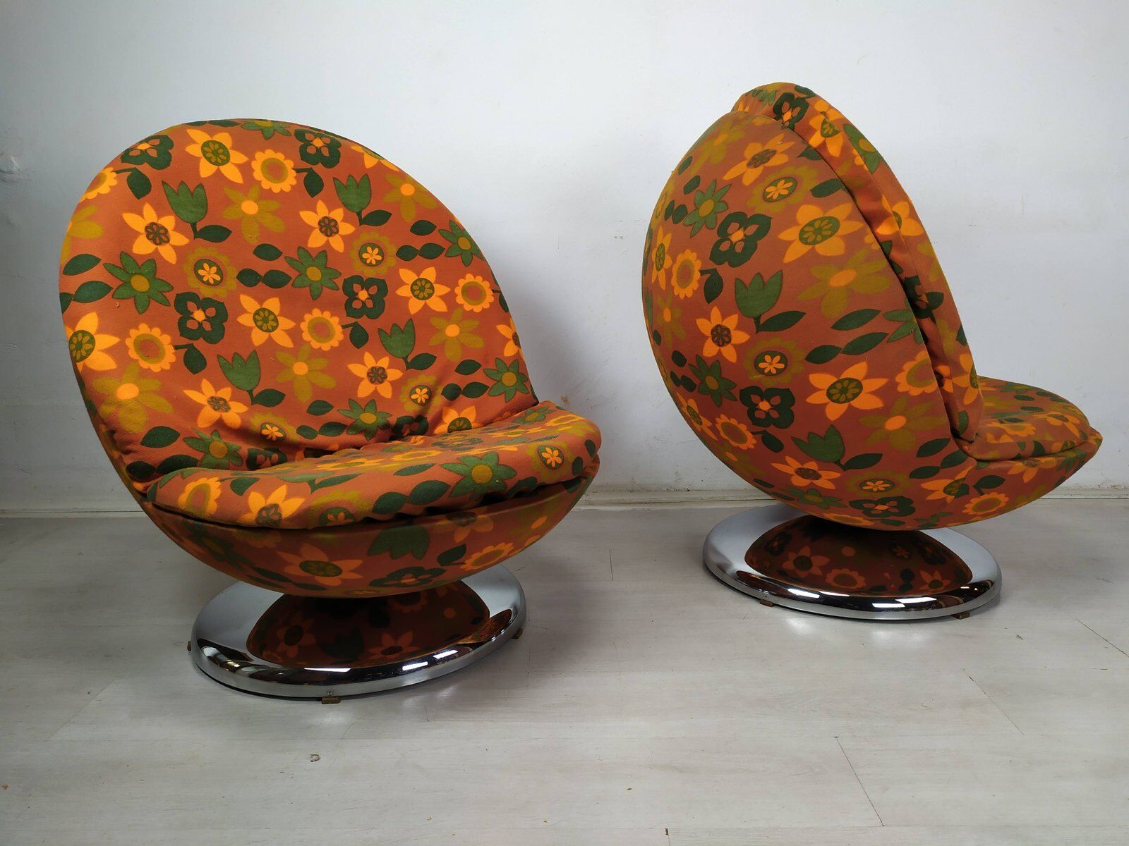 Ball Chairs Space Age Vintage, 1970s, Set of 2