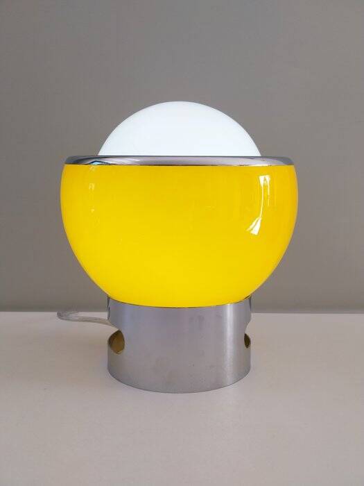 Glass table lamp
