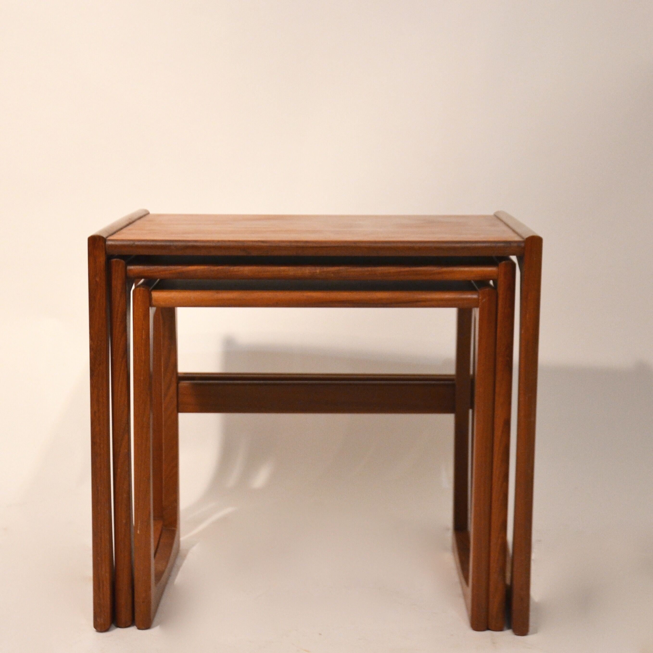 Nesting tables GPlan edition 60 years