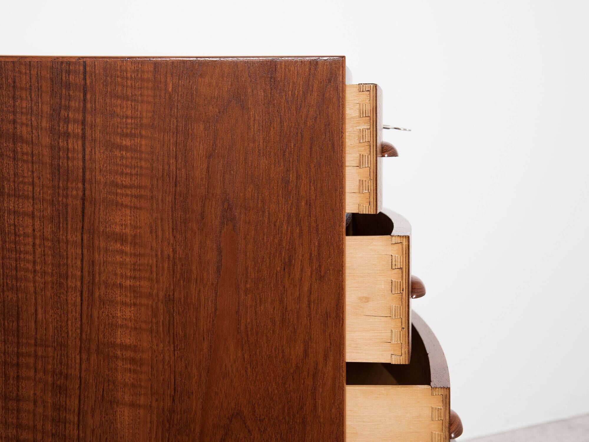 Midcentury Danish chest of 6 drawers in teak 1960s - bowed front