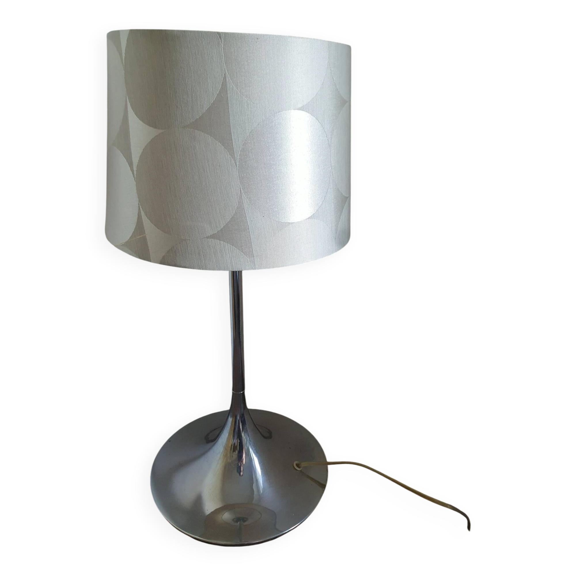 Belle lampe vintage couleur aluminium