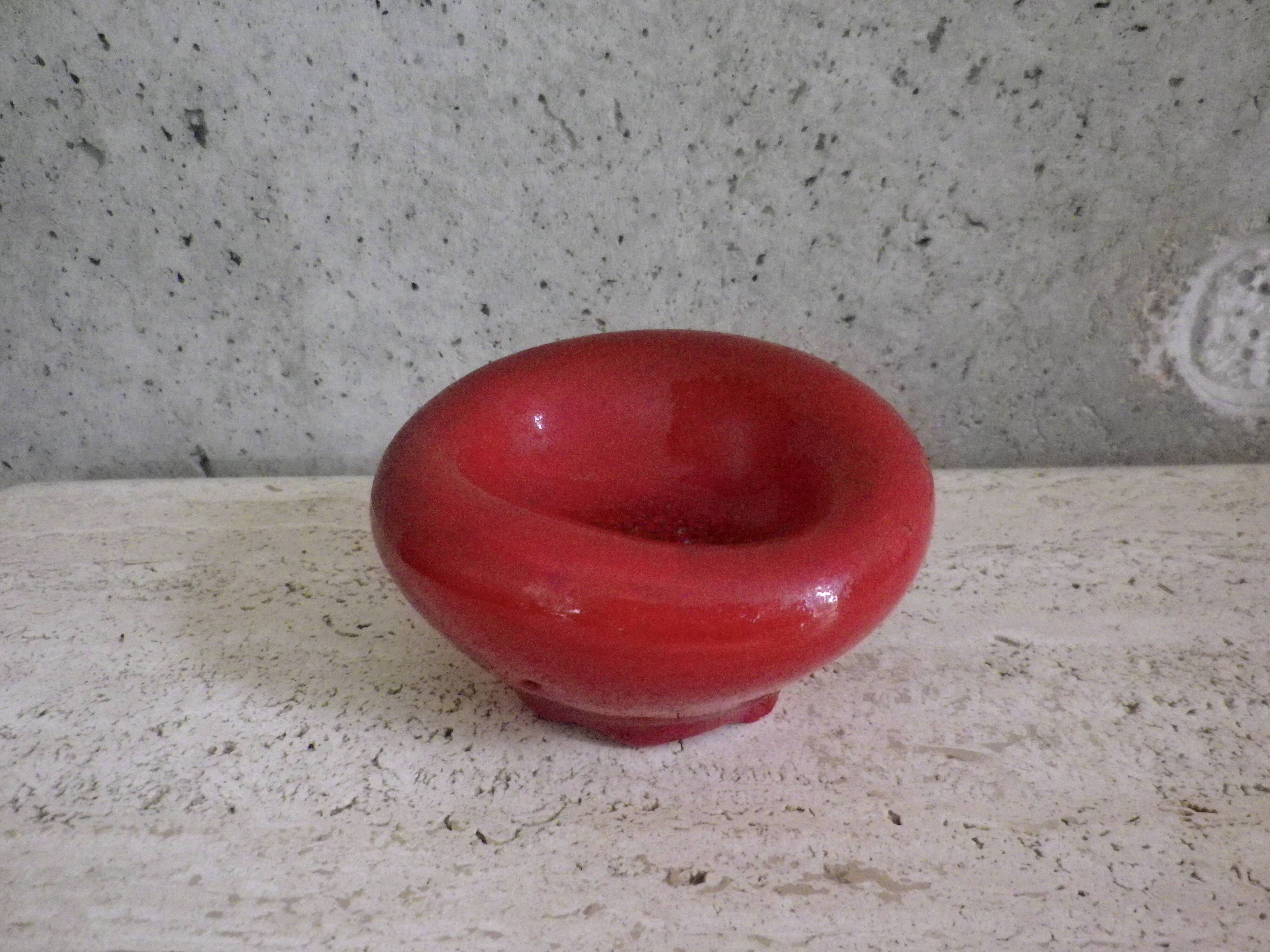 Petite coupe "coup de poing" Madoura Vallauris