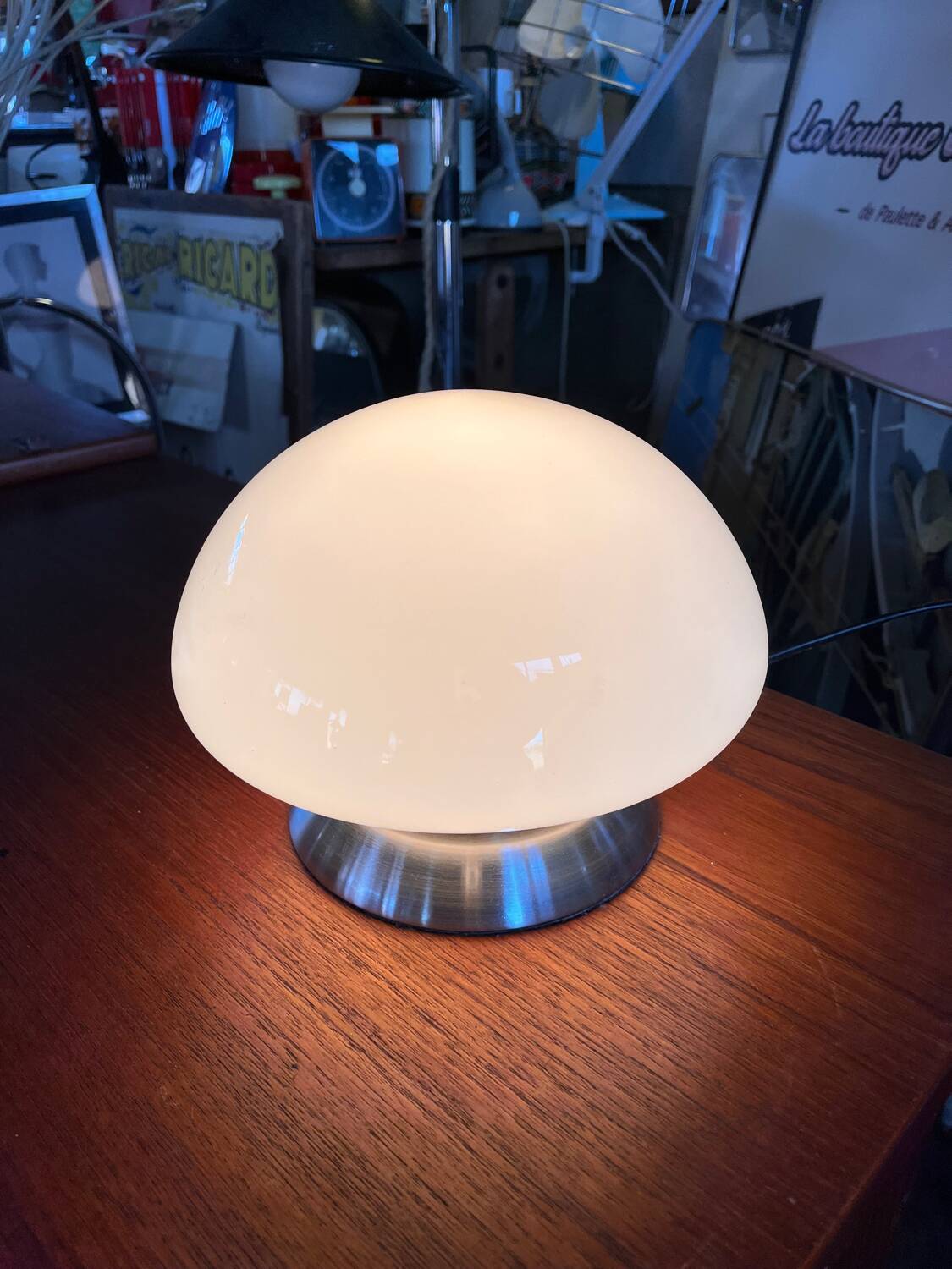 Touch mushroom lamp