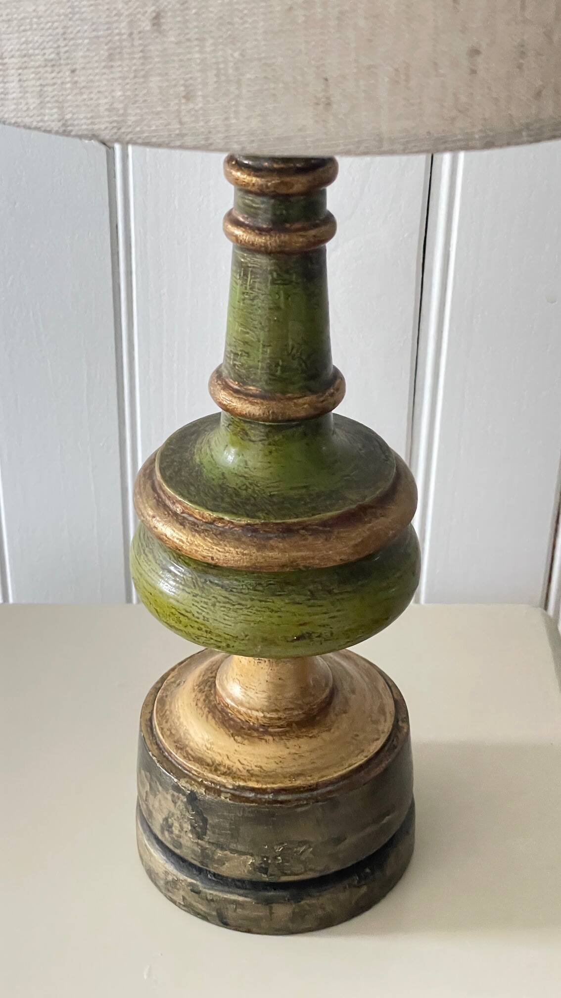 Vintage lamp in turned wood chic gold