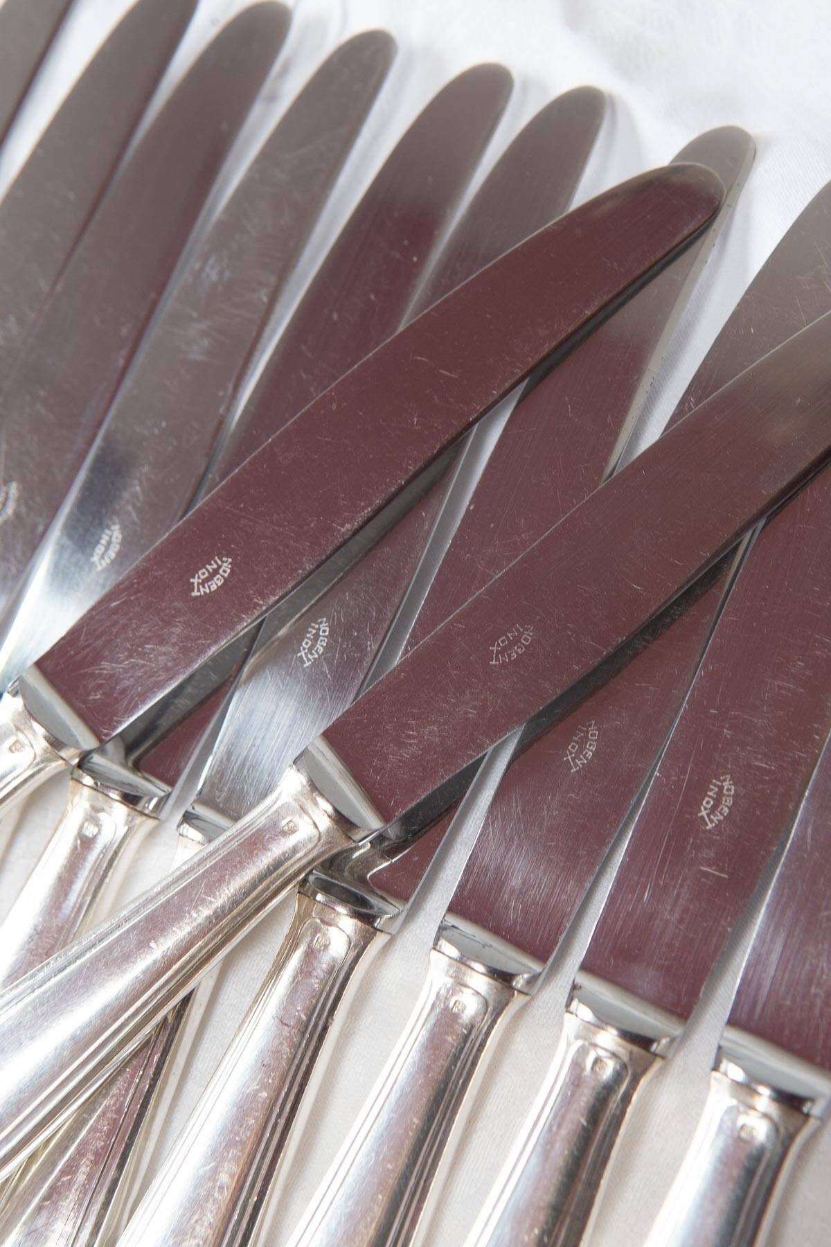 Set of 12 François Frionnet table knives, classic style, 1970s