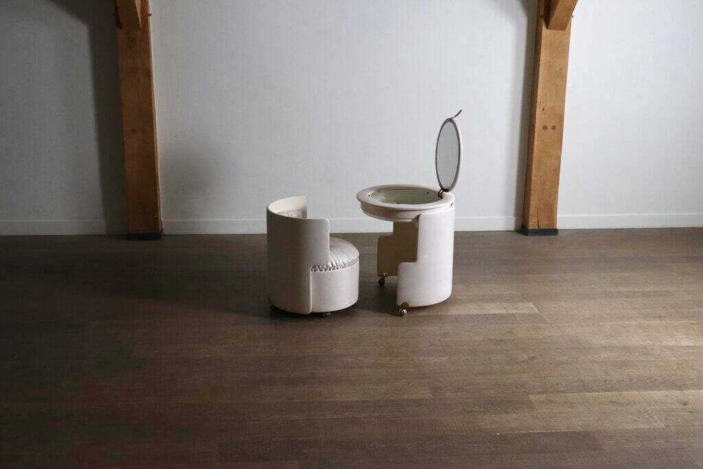 Coiffeuse Dilly Dally de Luigi Massoni, Poltrona Frau, Italie 1968
