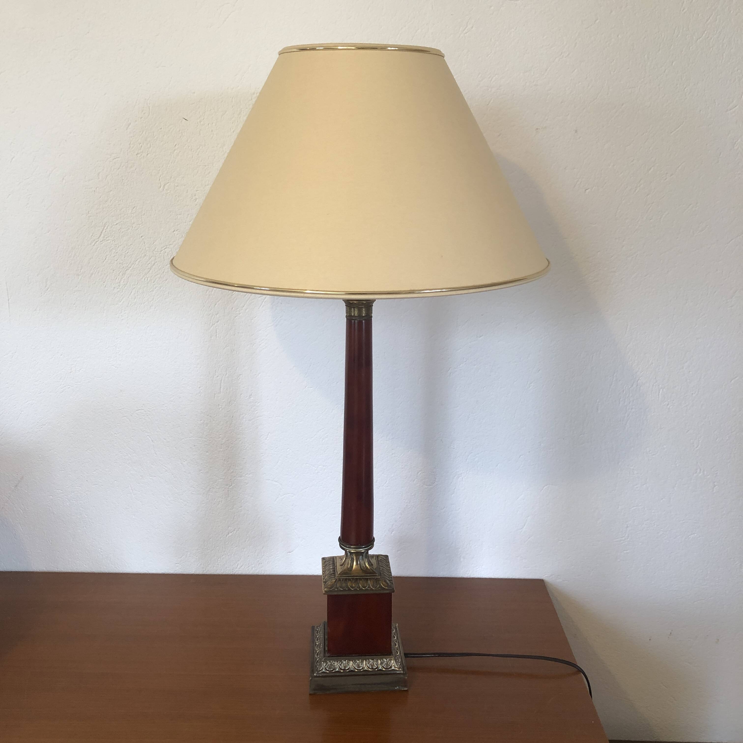 Empire column lamp