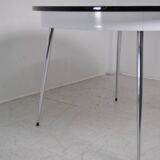Round Formica table 1970
