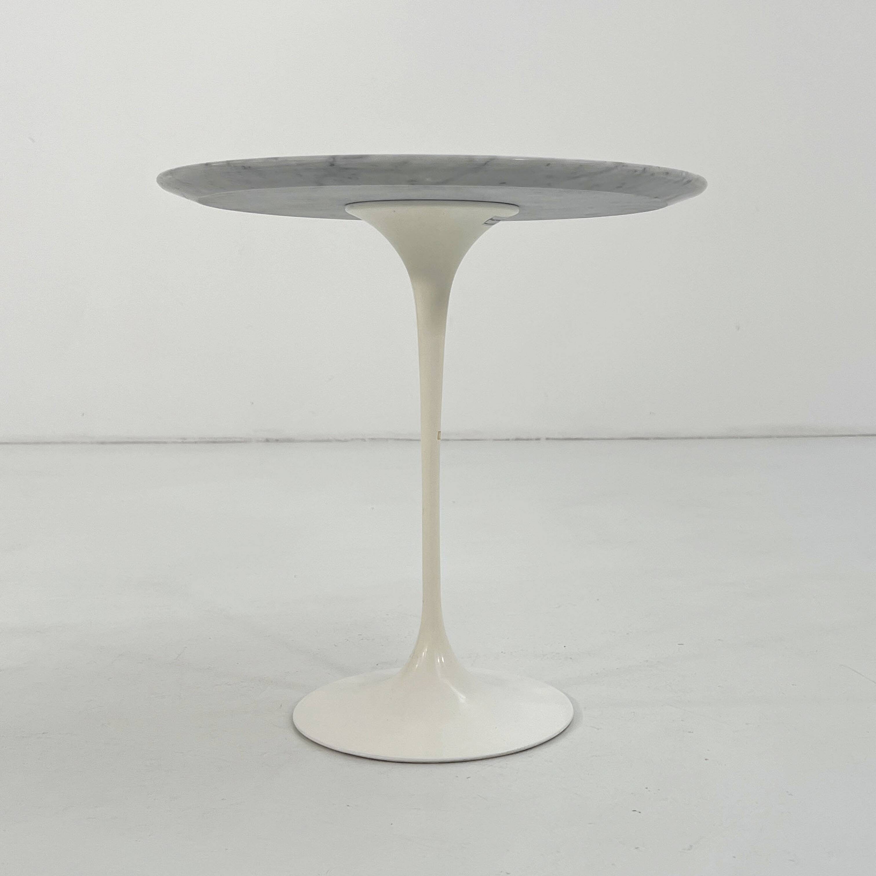 Table d'appoint en marbre Tulip par Eero Saarinen pour Knoll, 1970
