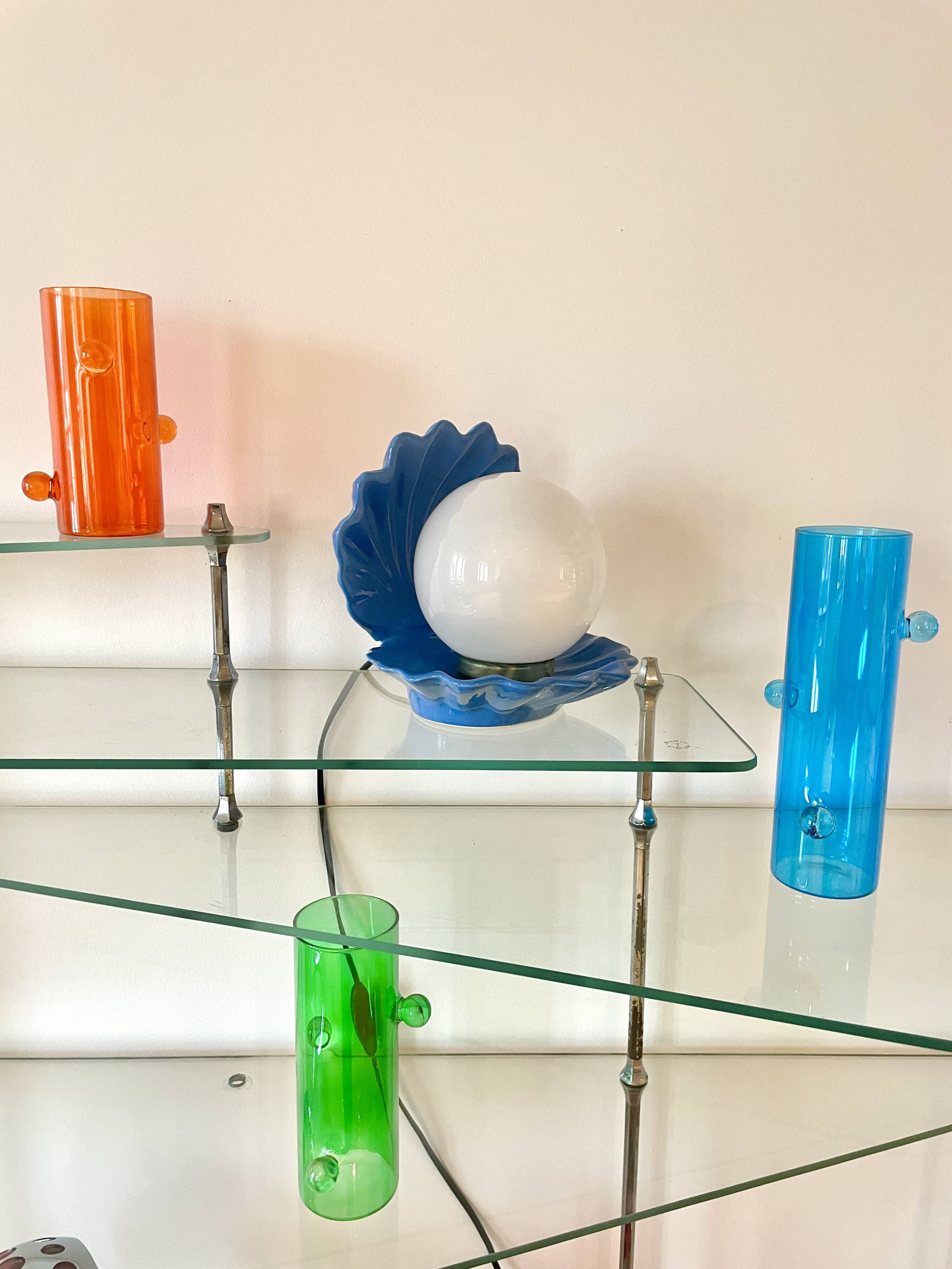 Lampe coquillage en céramique bleue