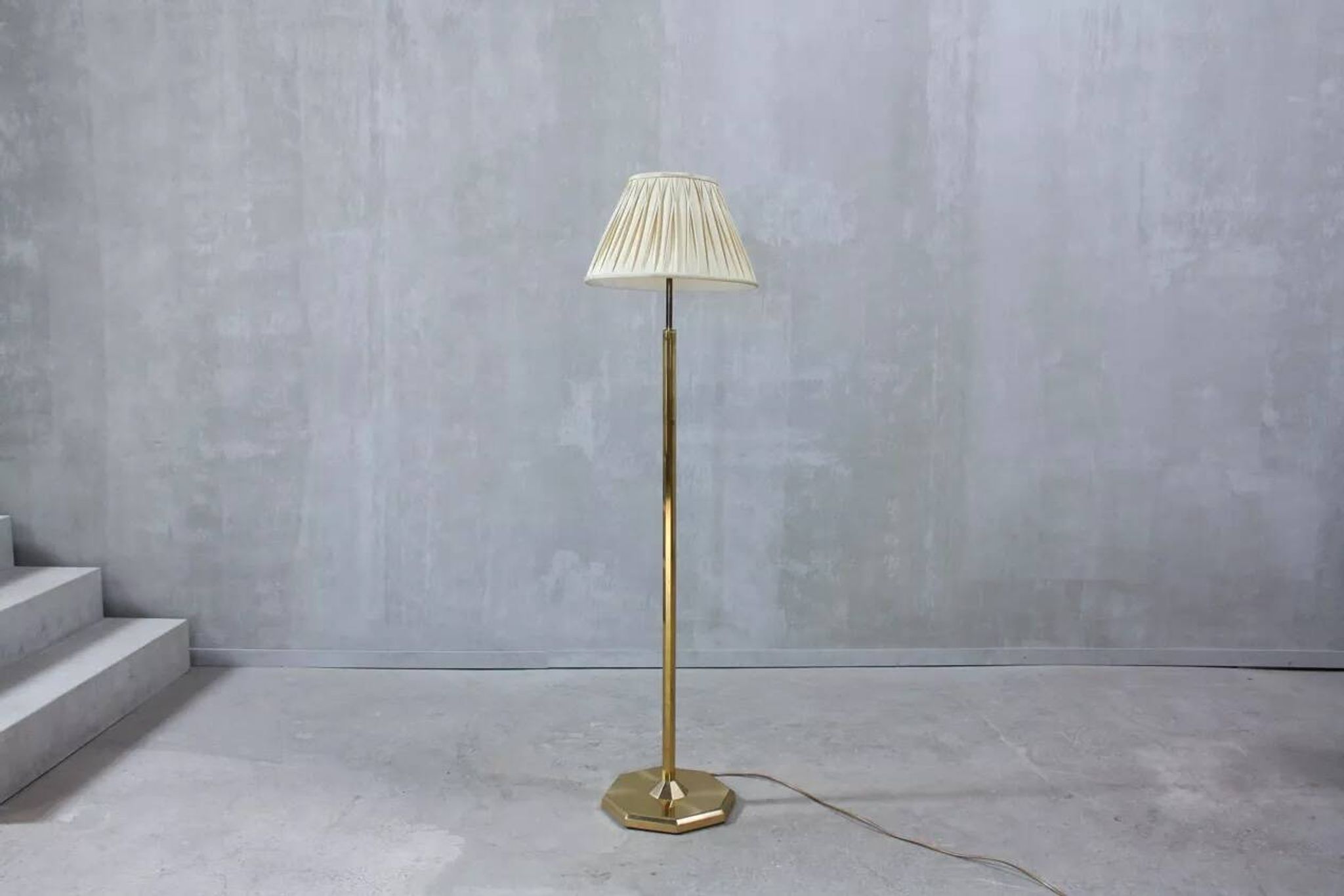 Brass floor lamp, 1970s