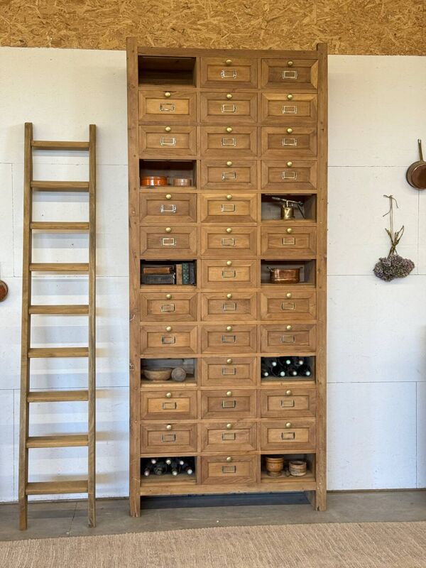 Meuble de notaire à casiers