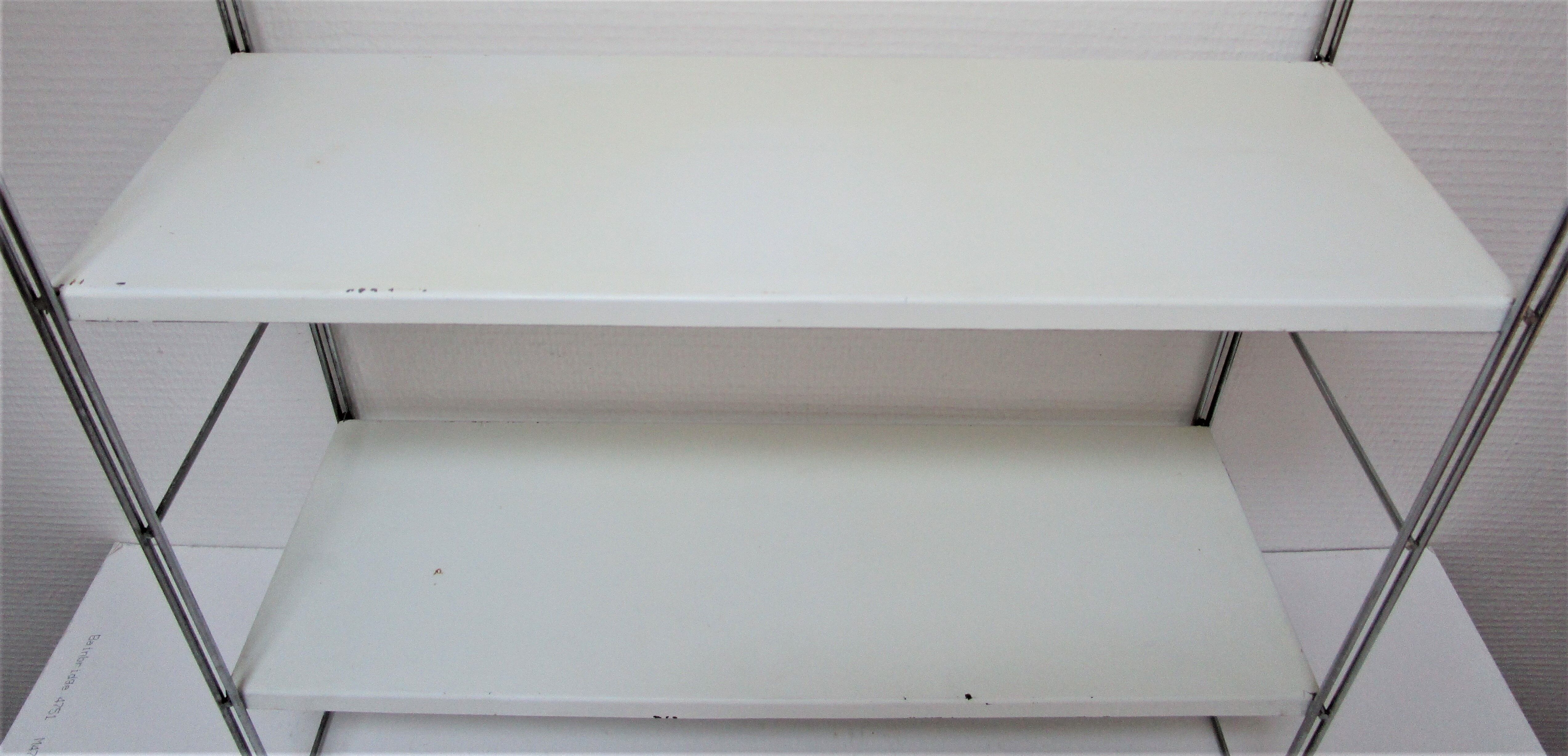 Étagère String métal blanc et acier années 60