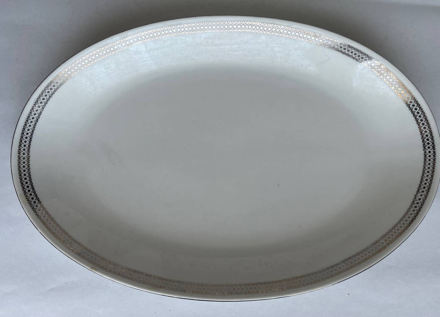 Oval white porcelain dish