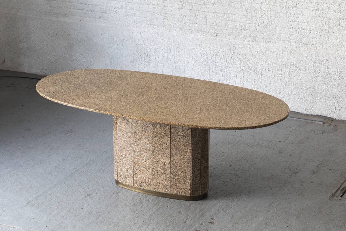 Table à manger en granit, France, années 1970