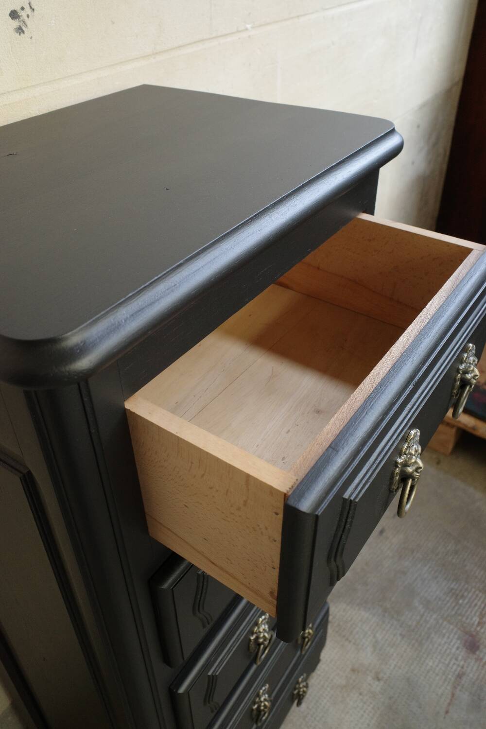 Vintage black chest of drawers