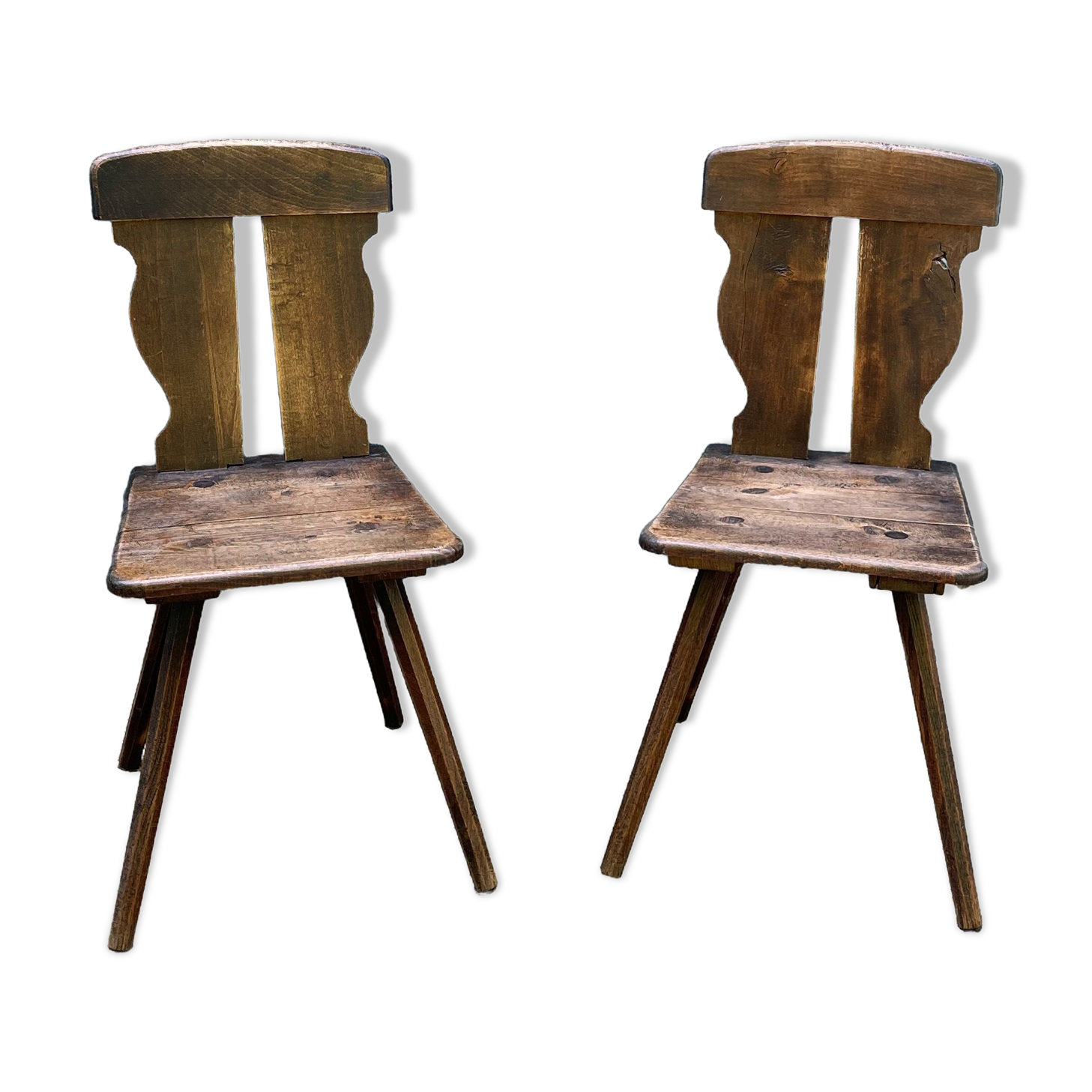 Pair of chairs made of vintage wood