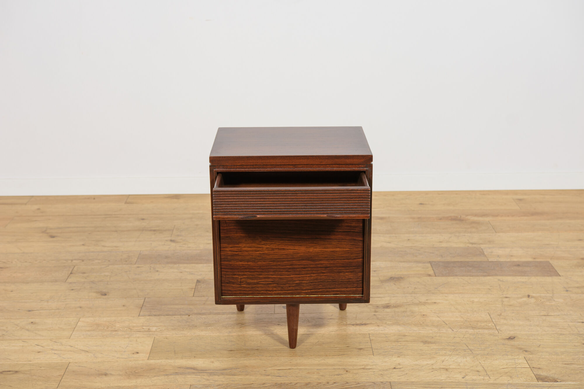 Mid-Century Bedside Tables from White & Newton, United Kingdom, 1960s, Set of 2
