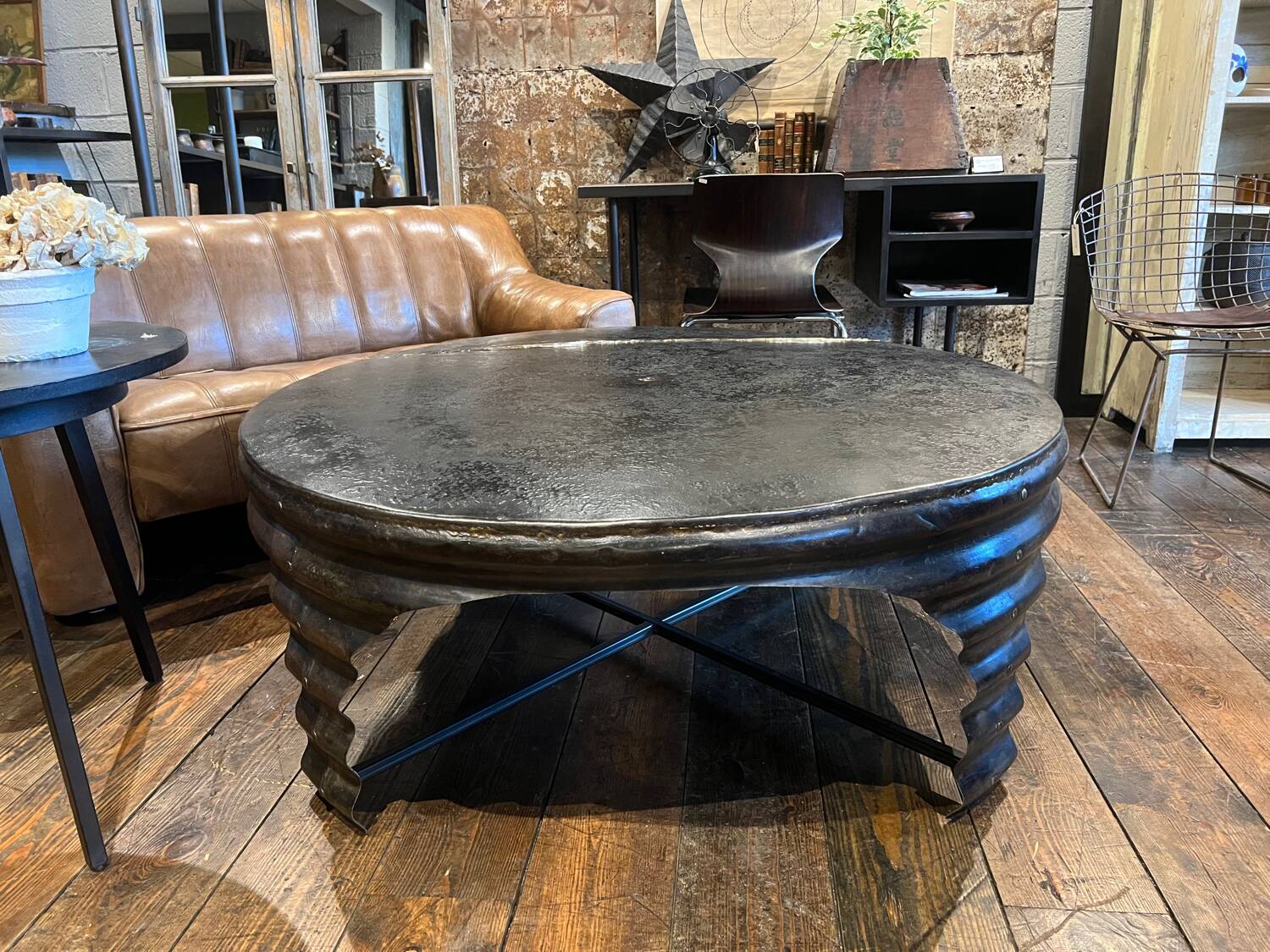 Industrial round coffee table
