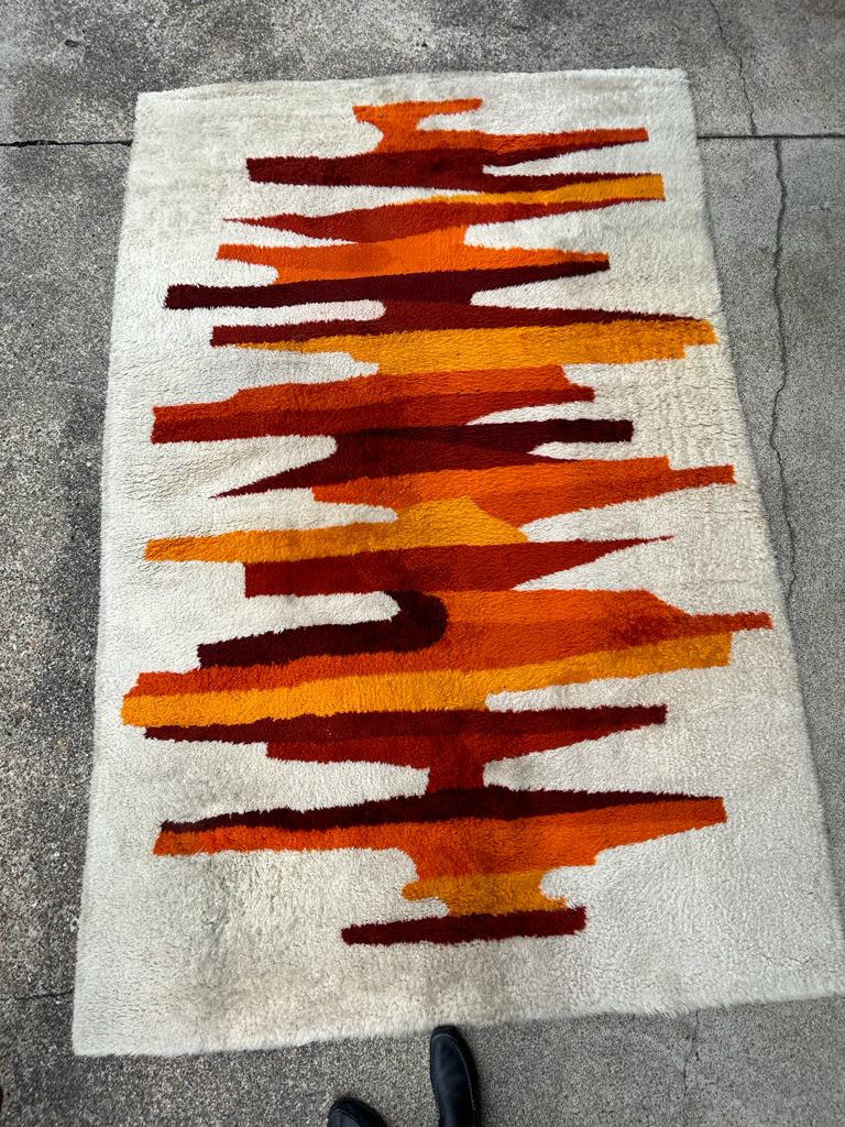 Large scandinavian wool carpet circa 1970 dimensions 300 x 200 cm