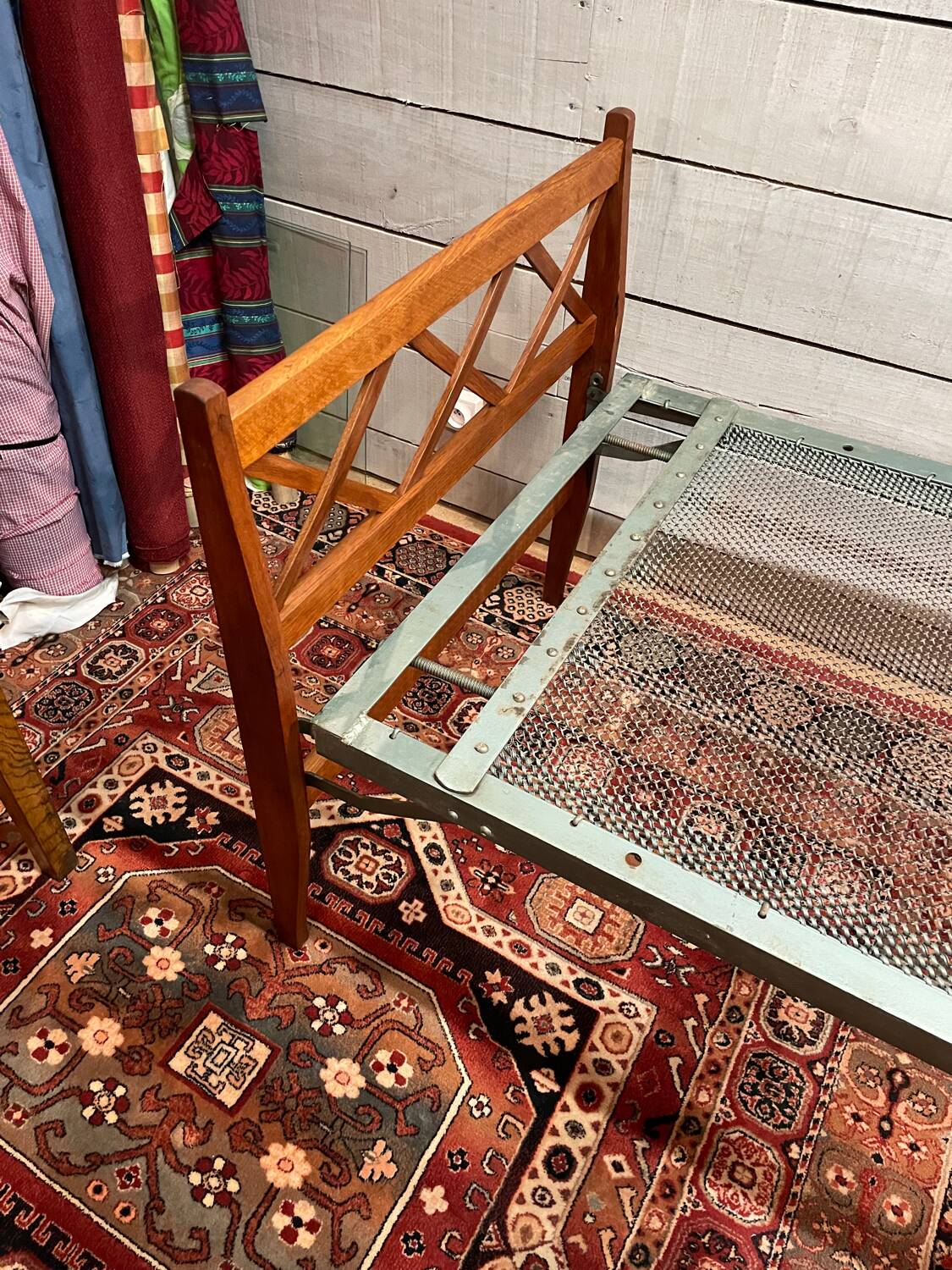 Vintage oak daybed from the 50s/60s.