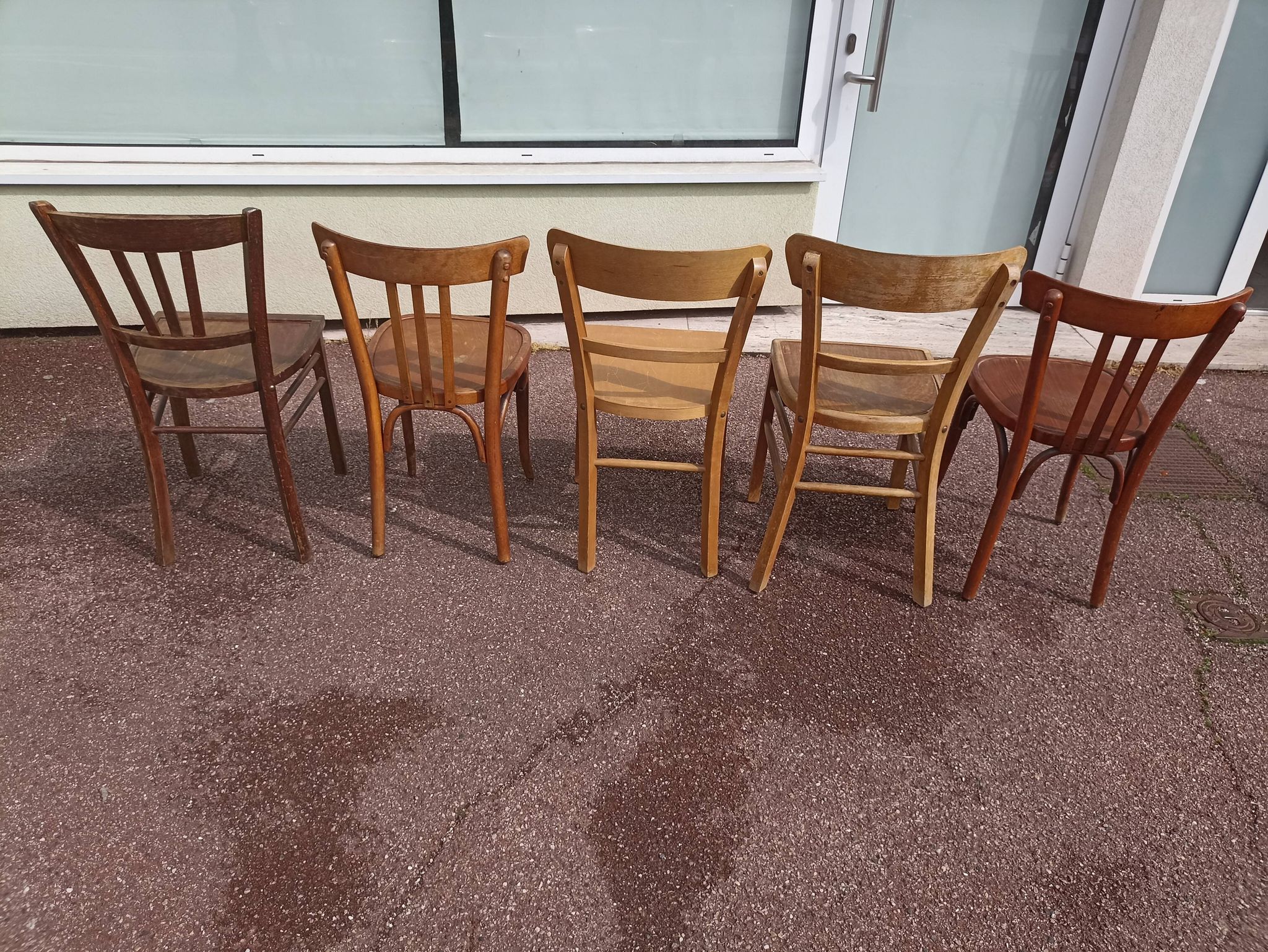 Set of 16 mismatched wooden bistro chairs - vintage - luterma