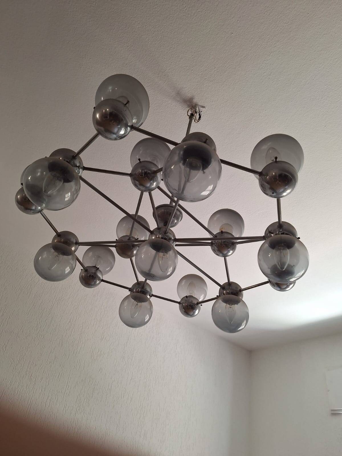 Lustre italien extra large à 16 lumières, style vintage des années 1960/70.
