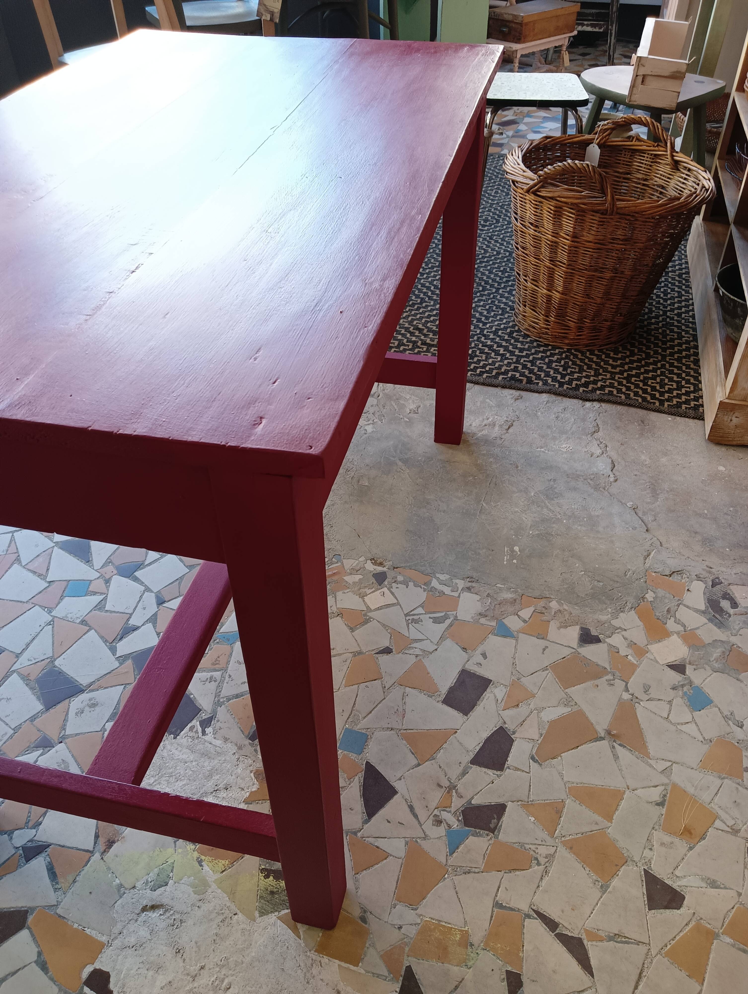 Farm table
