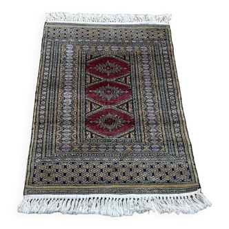 Petit tapis pakistanais en laine et soie - L=1m10 l=64cm