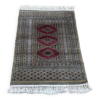Small Pakistani rug in wool and silk - L=1m10 l=64cm
