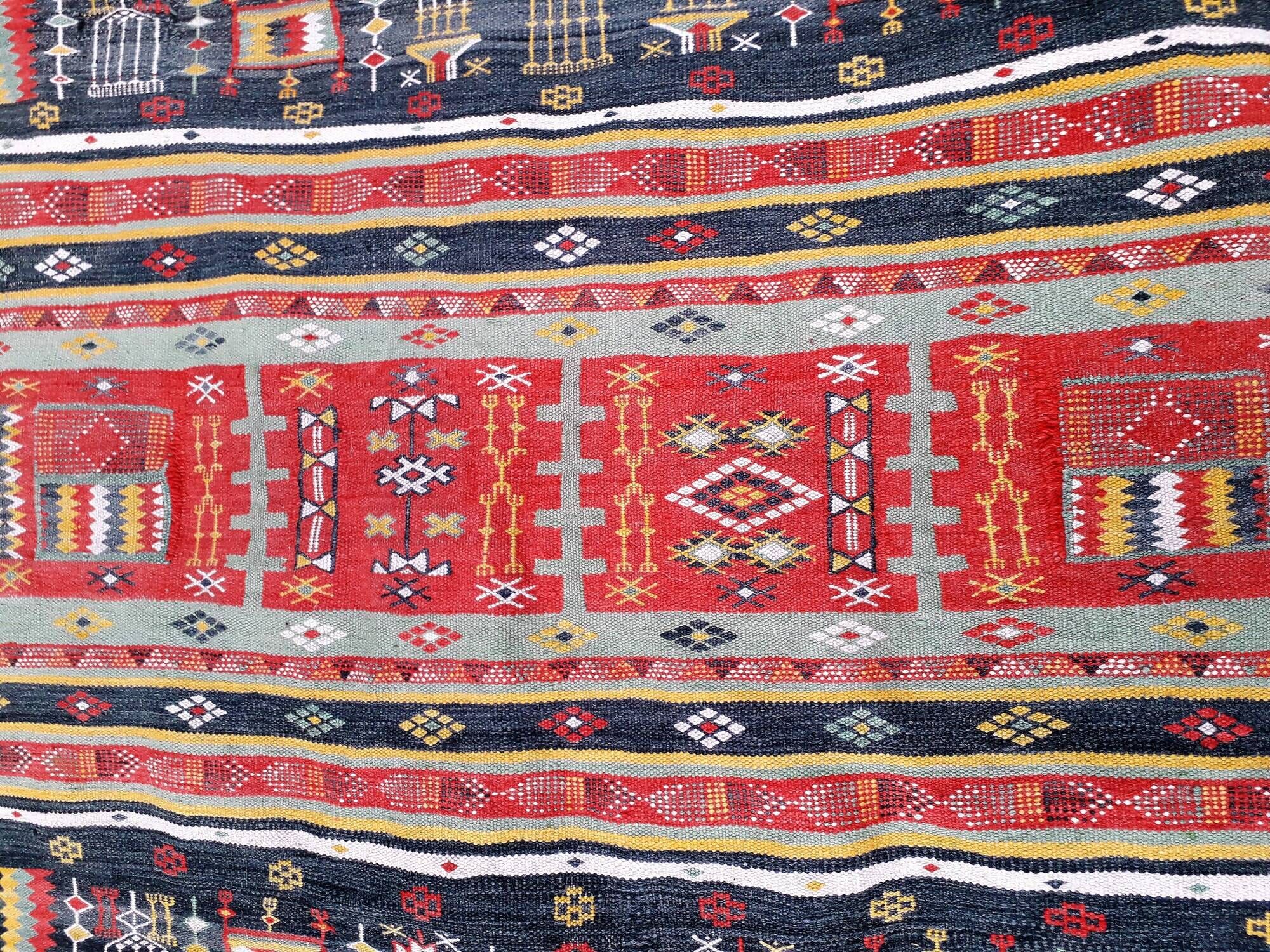 Hand-woven wool carpet 280x136 cm