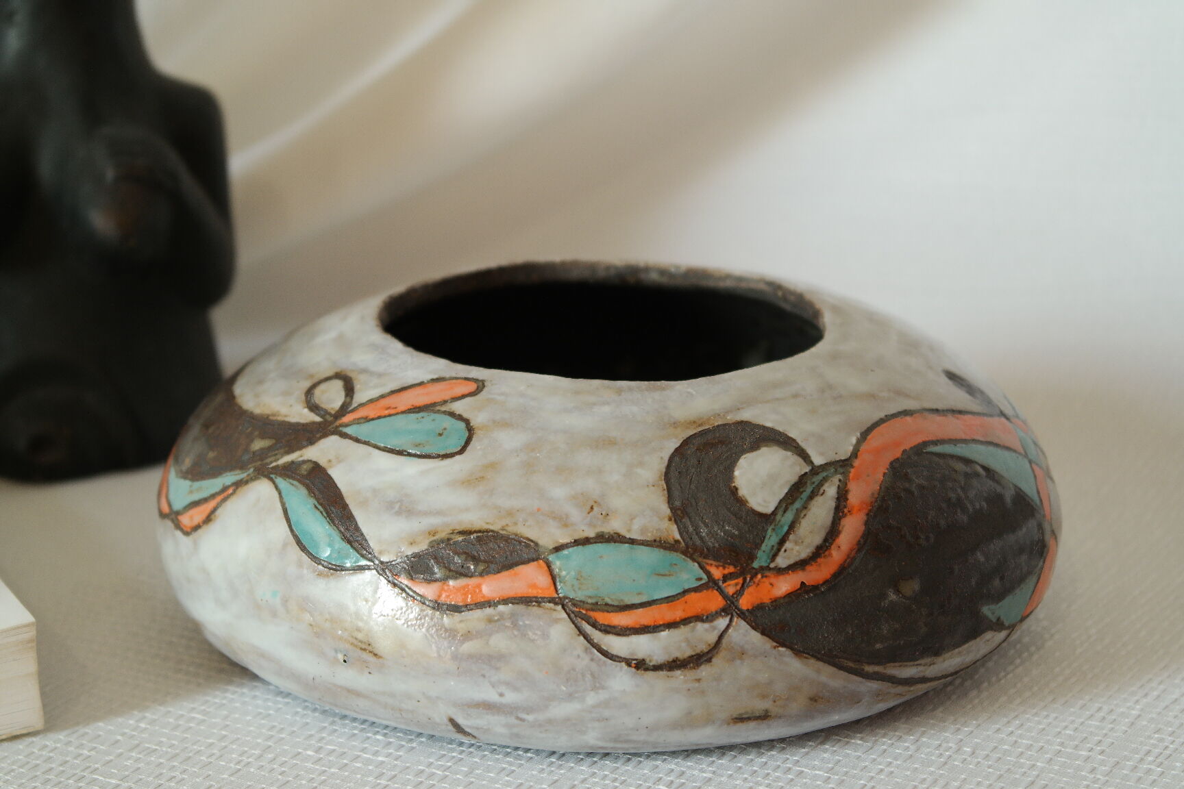 Modernist Raku bowl vase with glaze effect, signed.