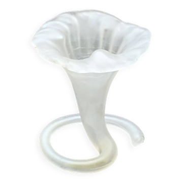 Vase corolle en verre dépoli ancien