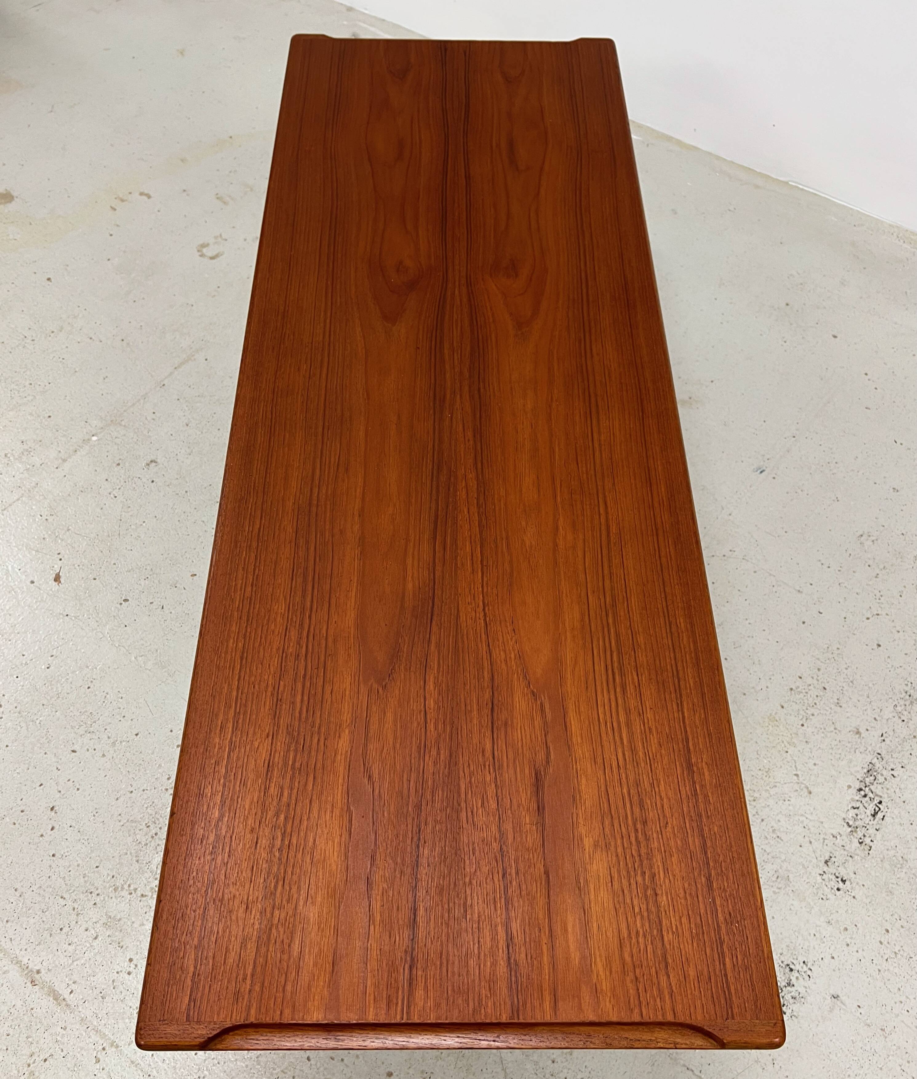 Table basse danoise en teck