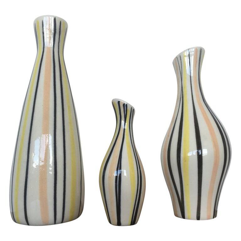 Set of design vases by Jarmila Formánková for Ditmar Urbach, 1970s