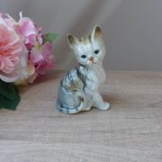 Vintage porcelain sitting cat figurine taiwan collection