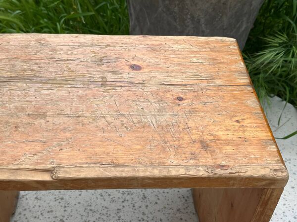 Ensemble table basse et 4 tabourets les arcs 1800 sélectionnés par  Charlotte Perriand