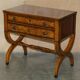 Paire de buffets vintage néoclassique en bois de ronce de chêne
