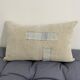 Coussin artisanal en toile ancienne style Kilim