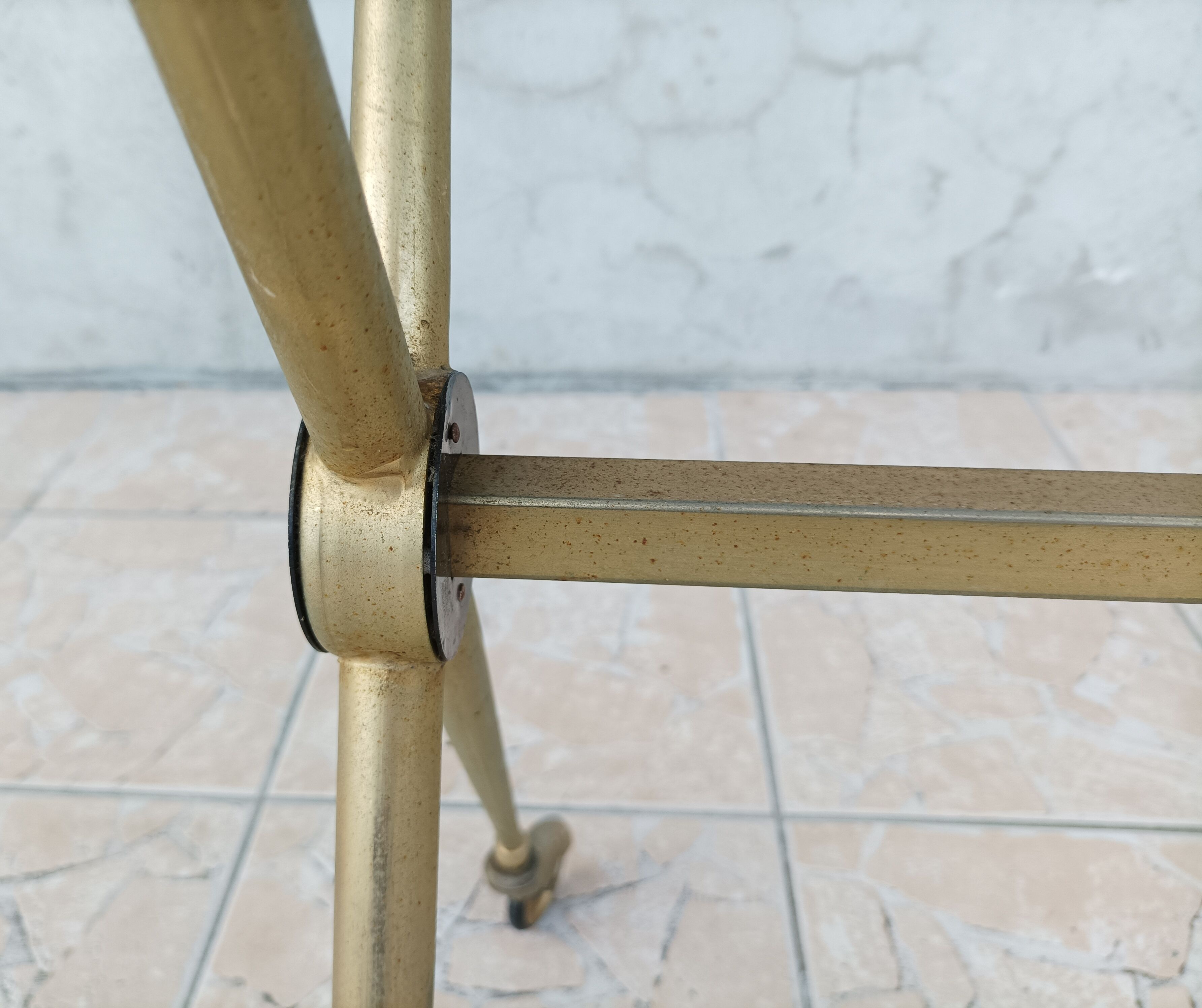 Vintage serving tray in brass and smoked glass 1960