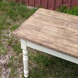Farmhouse table with drawer