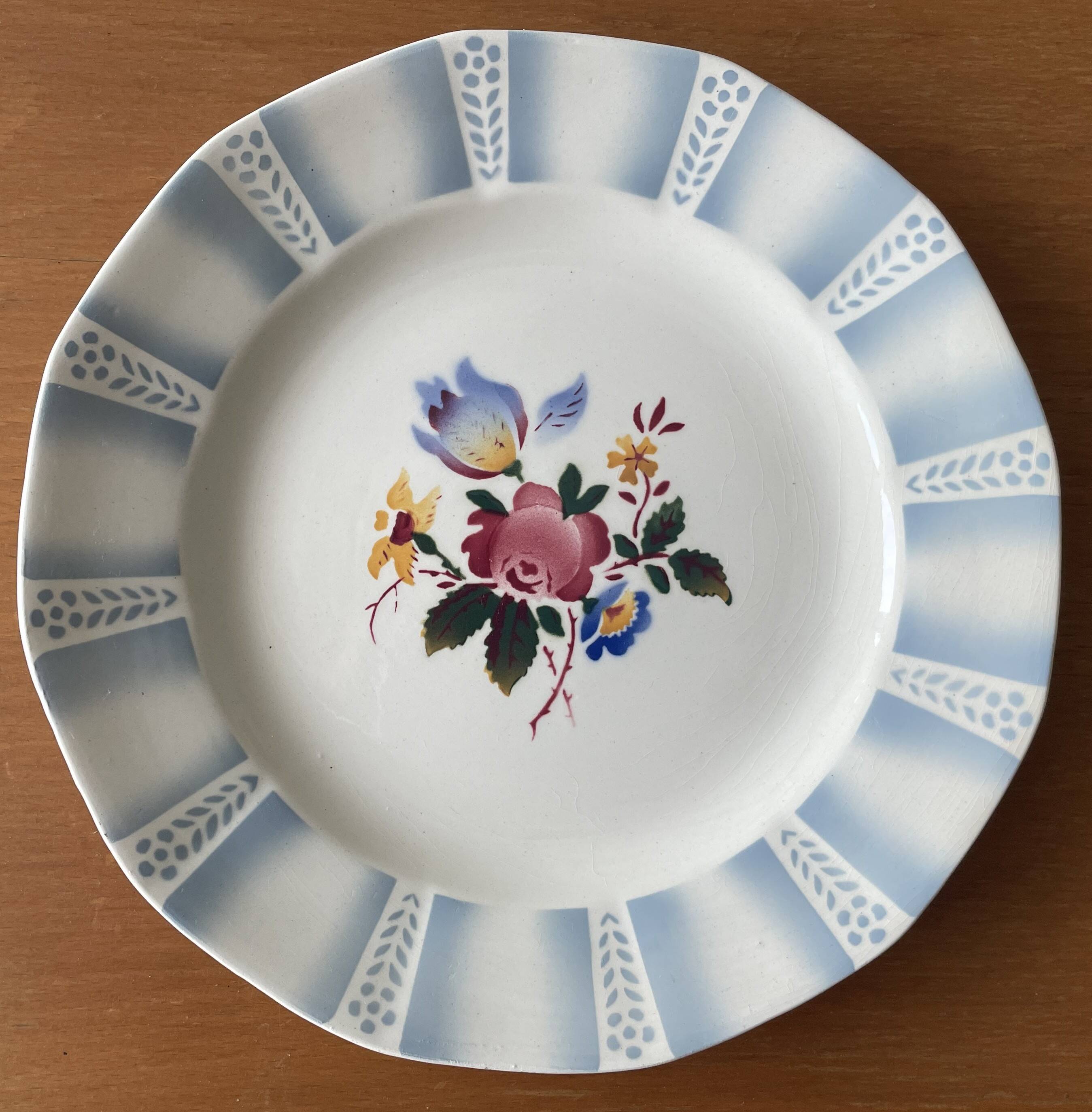 6 antique dessert plates in Sarreguemines faience