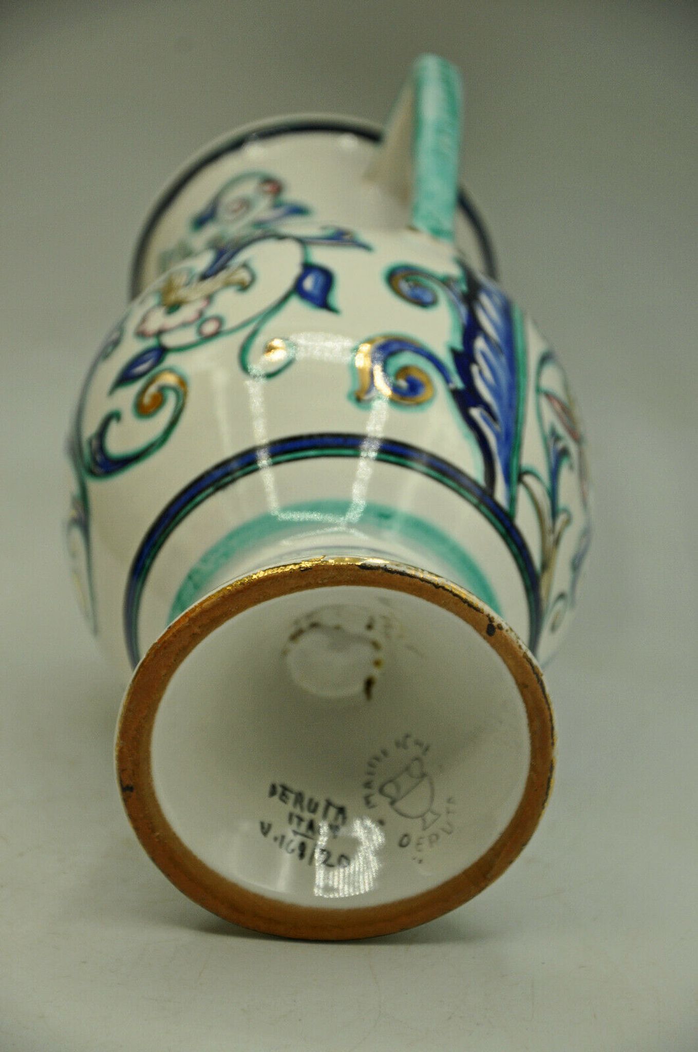 Baroque decoration vase by Maioliche Deruta Italy