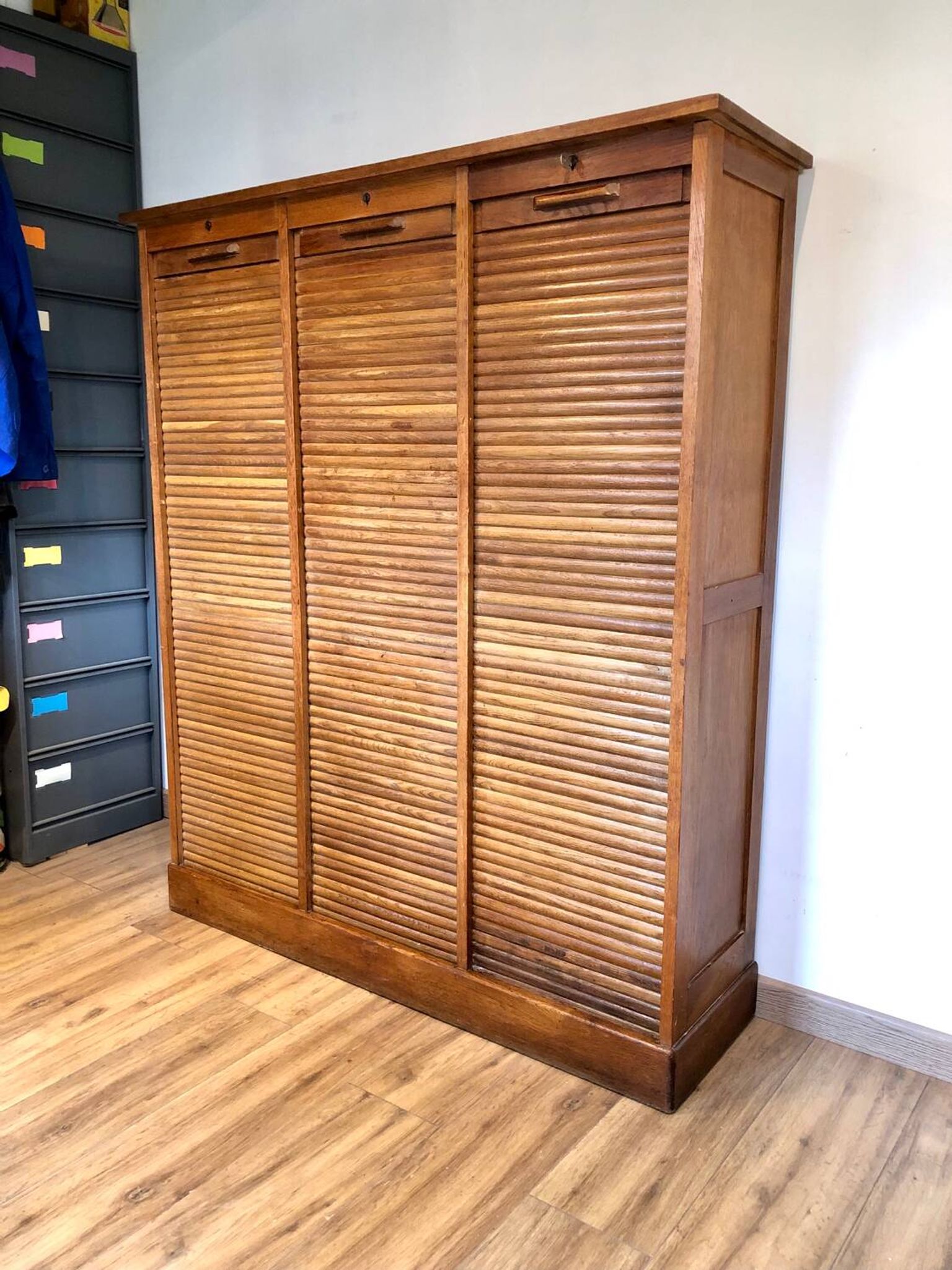 Triple curtain binder