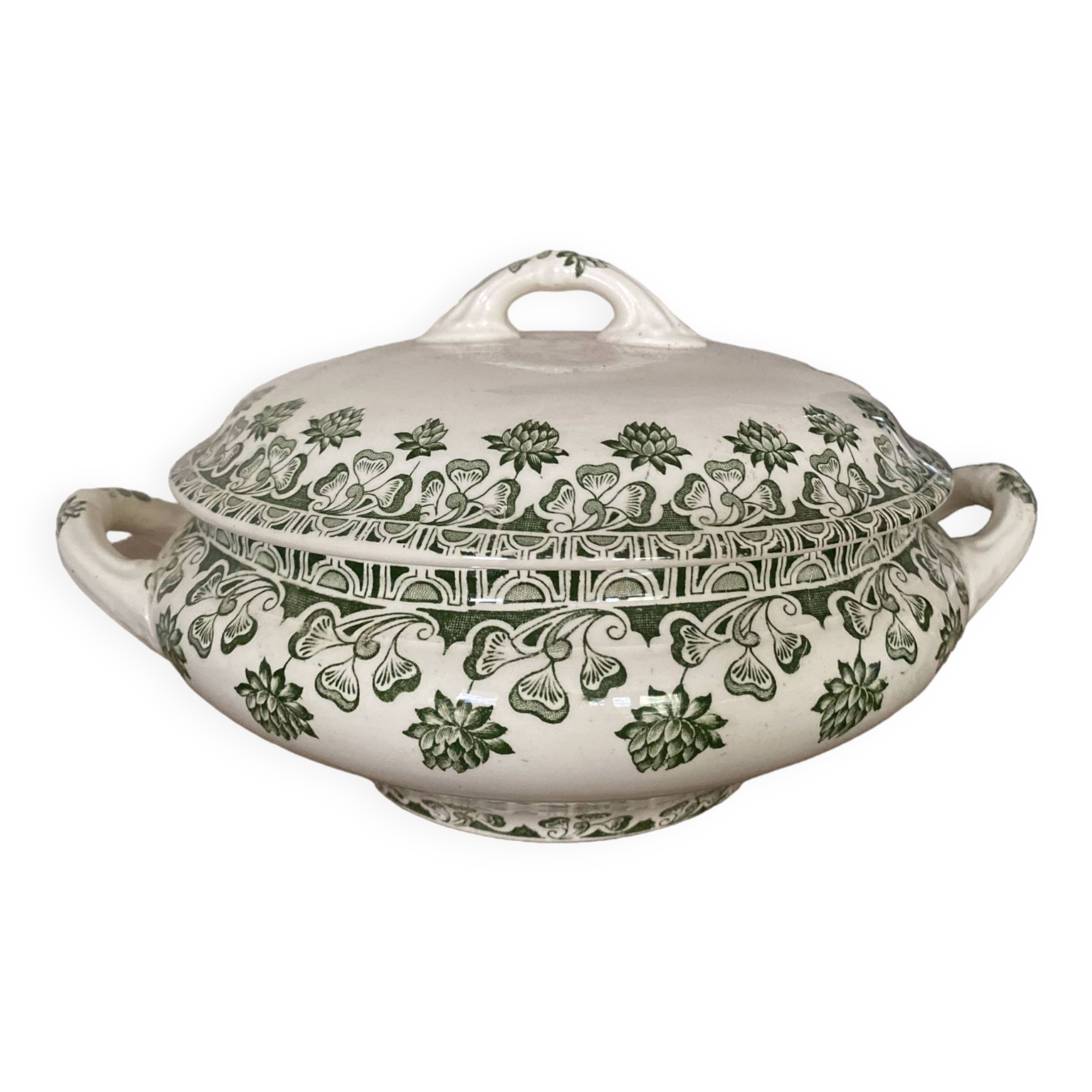 Badonvillier iron clay vegetable dish with clover decoration