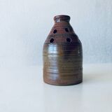 Vase pique-fleurs en grès signé Chouzet