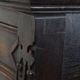 Armoire anglaise antique en chêne du XIXe siècle
